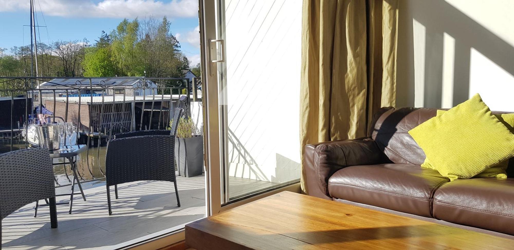 Marina Boathouse, Lake Windermere Lets Bowness-on-Windermere Exterior photo